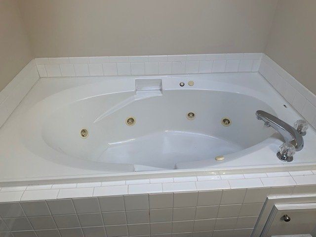 Building Photo - 3979-Mmm9 Sterling Pointe Dr