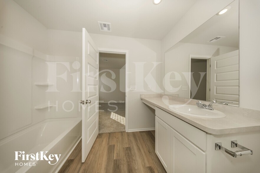 Building Photo - 428 Kale Rd