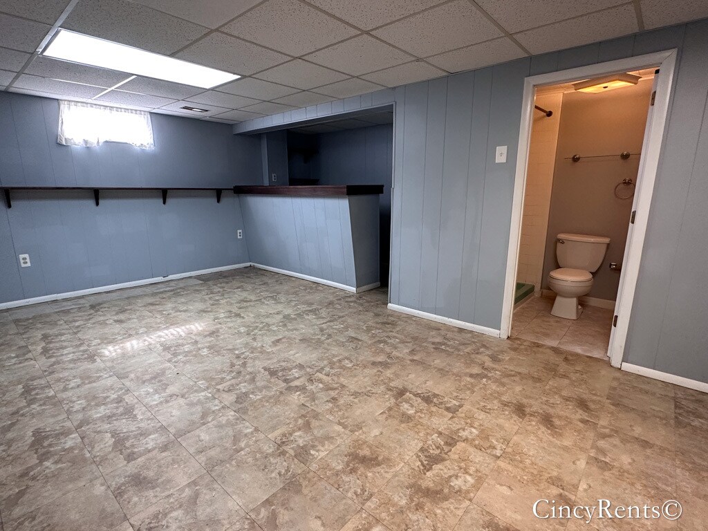 Building Photo - 1647 Rockhurst Ln