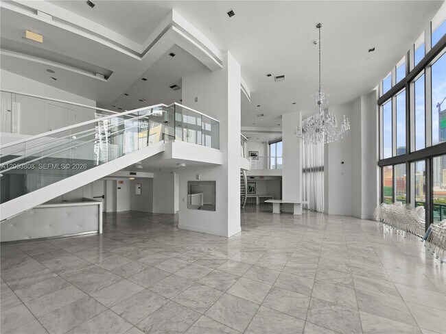 Building Photo - 350 S Miami Ave