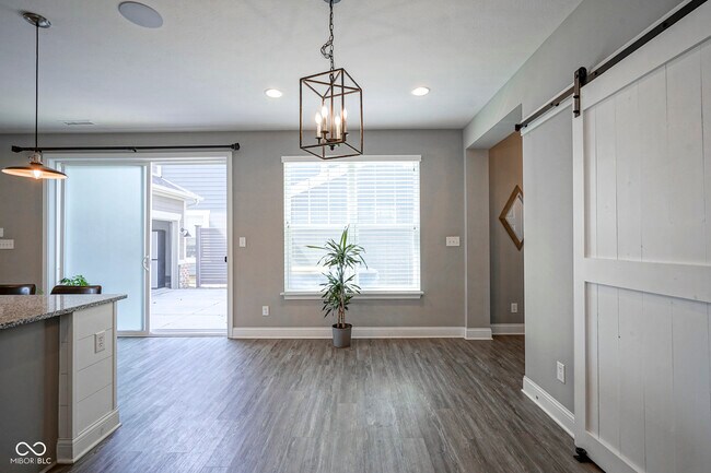 Building Photo - 7228 Broadacre Ct