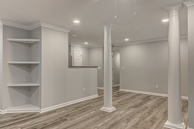 Building Photo - 3650 Morris Farm Dr