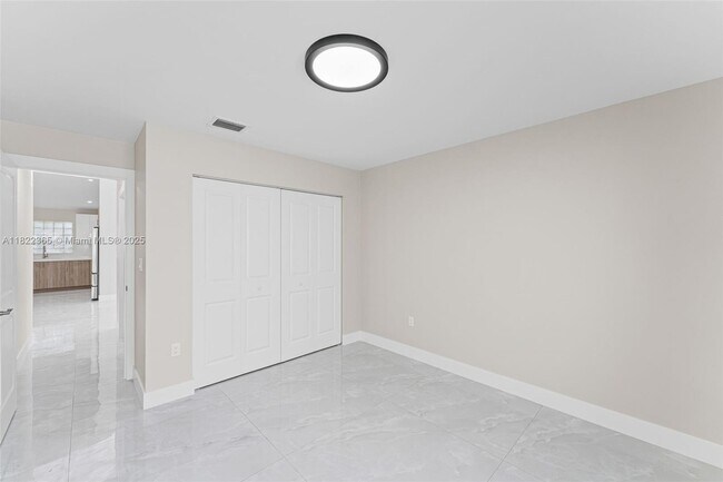 Building Photo - 9940 SW 155th Ave