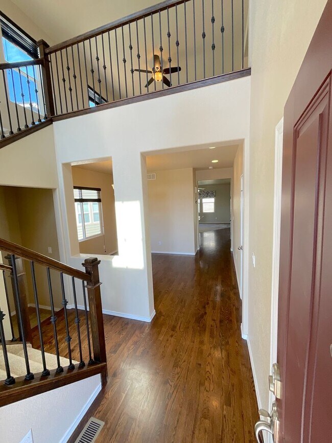 Building Photo - 4 Bedroom Home Available Near Voyager Pkwy...