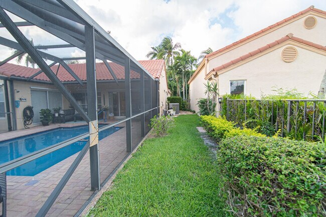 Building Photo - 8410 Brussels Way