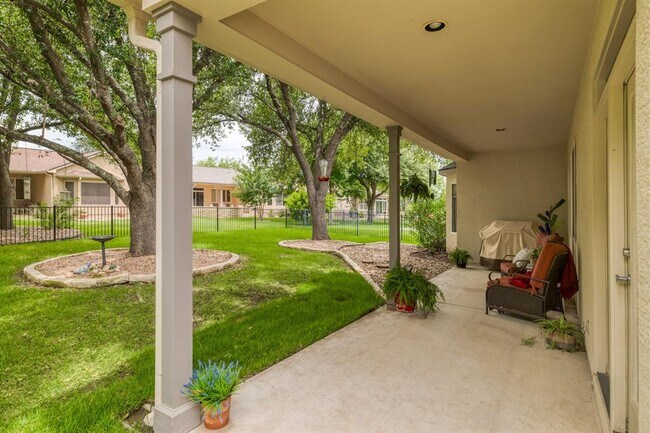 Building Photo - 296 Red Poppy Trail