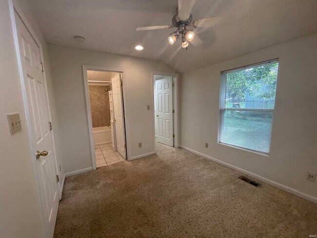 Building Photo - 1200 N Washington St