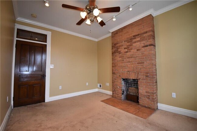 Building Photo - 4214 Post St