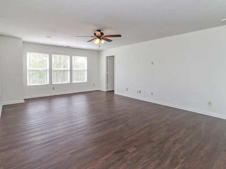 Building Photo - 3609 McDuff Ct