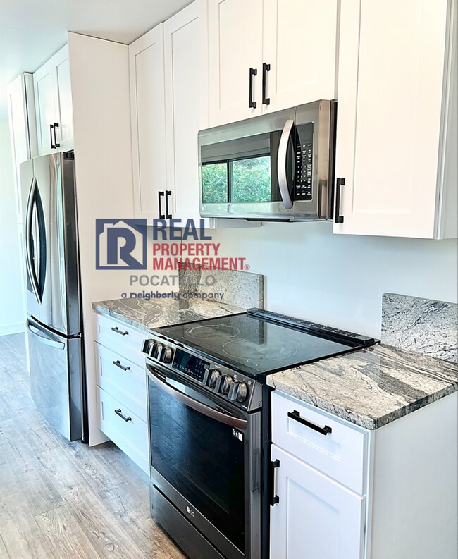 Building Photo - 1921 Monte Vista Dr