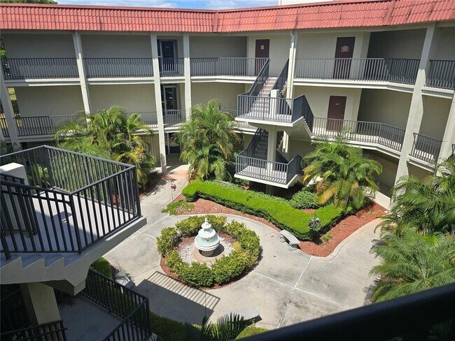 Building Photo - 2700 Bayshore Blvd