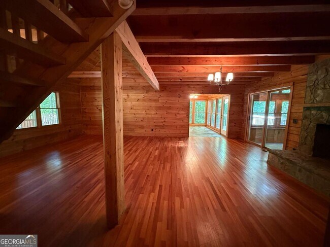 Building Photo - 2405 Mountain Rd