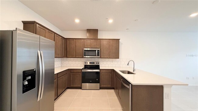 Building Photo - 4557 ORCHARD VIEW Aly