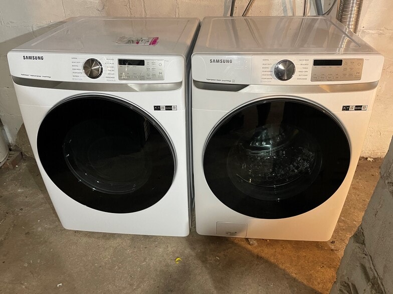 Washer Dryer - 107 Bayberry Ave