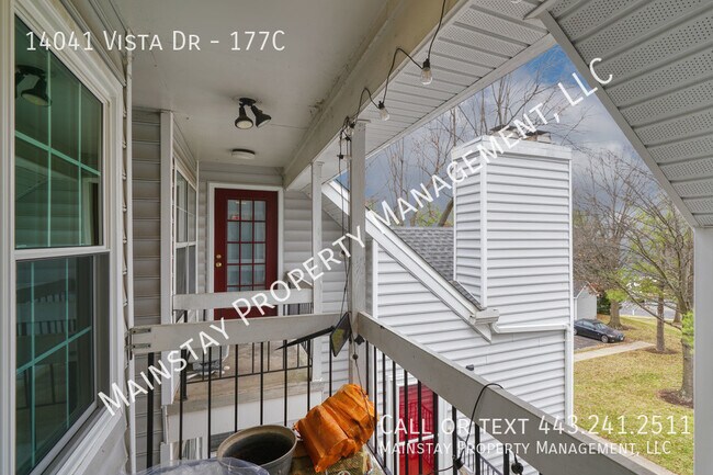 Building Photo - Beautiful 1 Bedroom Condo W/ Bonus Loft Sp...