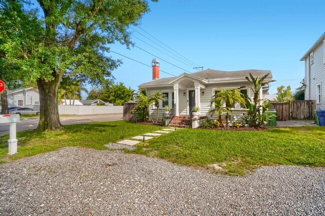 Building Photo - 213 W Frierson Ave