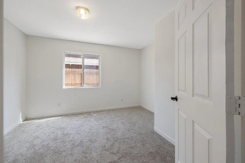 Building Photo - 3225 N Mendonca St