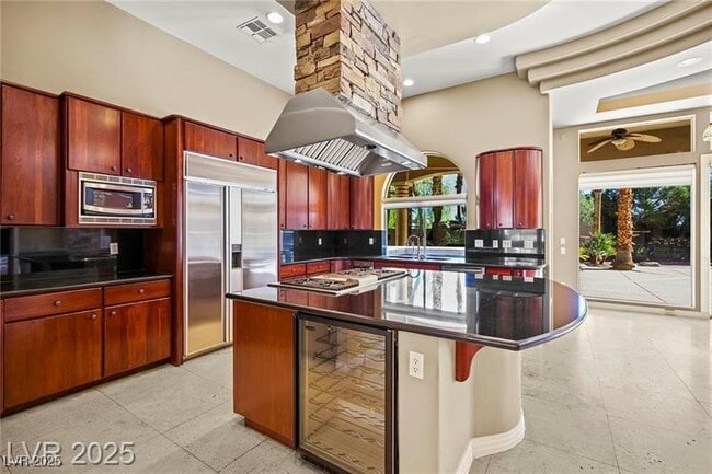 Building Photo - 1008 Trophy Hills Dr