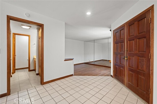 Building Photo - 21 Malaga Pl W