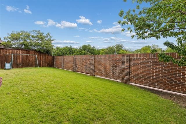 Building Photo - 8212 Oakwood Dr