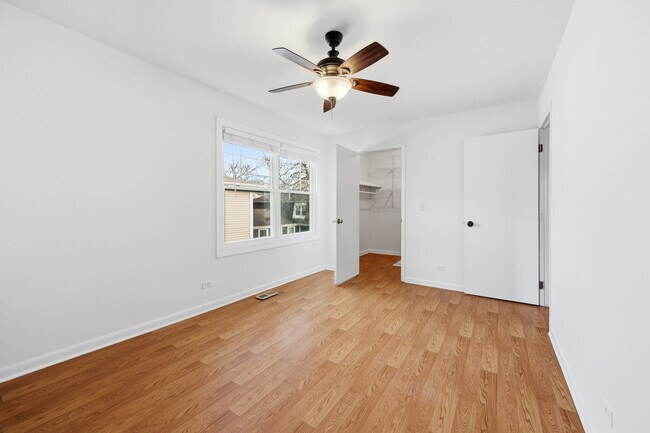 Building Photo - 377 Farmingdale Cir