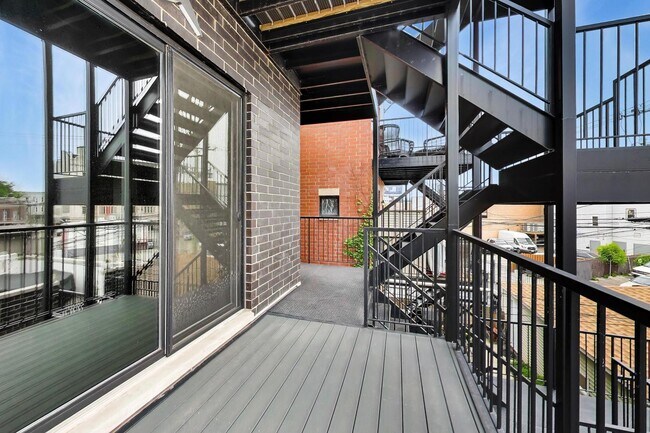 Building Photo - 3740 N Clifton Ave