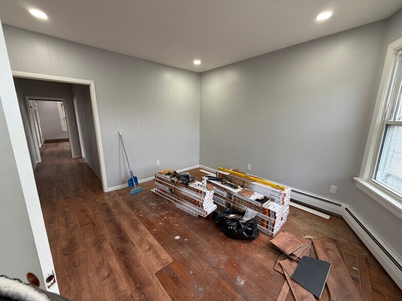 Building Photo - 94 N 16th St