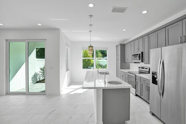 Building Photo - Gorgeous Brand New 3 Bedroom 2 Bath (2-story) Townhouse in Deerfield Beach