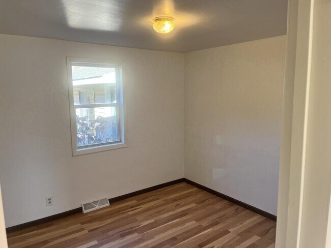 Building Photo - 6306 Schofield Ave