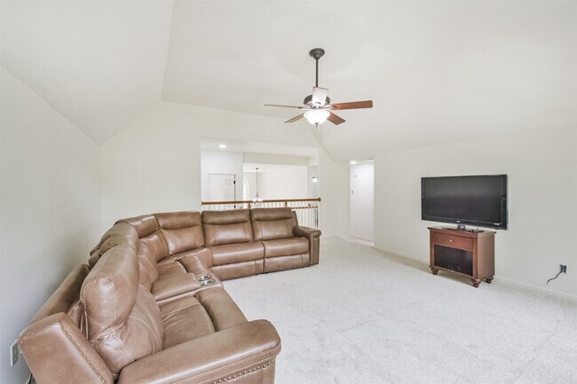 Building Photo - 811 Liberty Way
