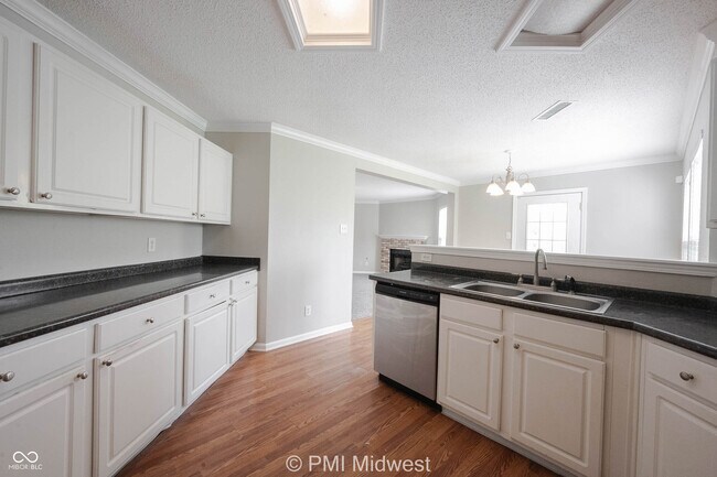 Building Photo - 7623 Hollow Reed Ct