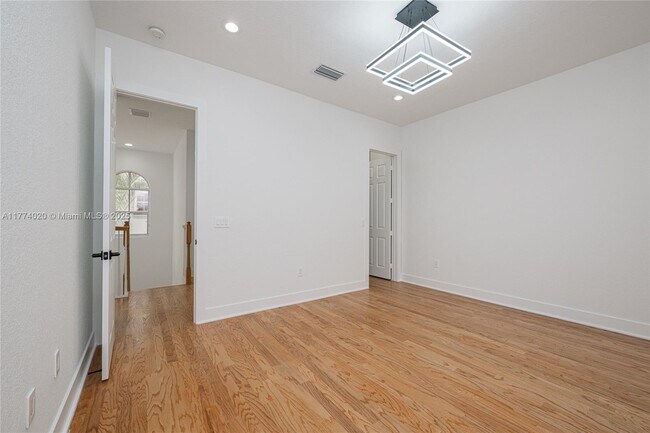 Building Photo - 1455 Breakwater Terrace