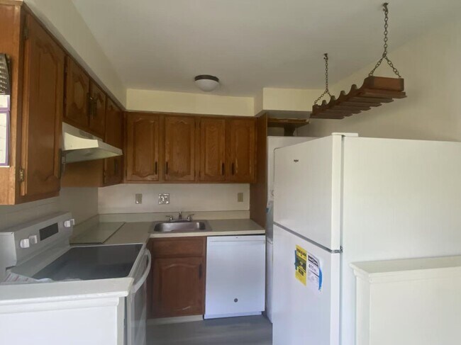 Building Photo - 200 Prince Frederick St