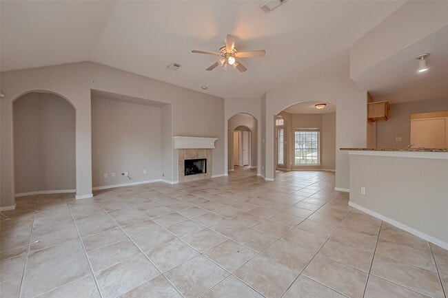 Building Photo - 8714 Pleasantbrook Dr