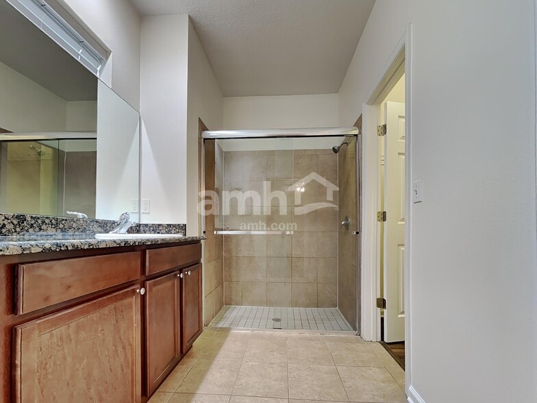 Building Photo - 235 Buck Run Way