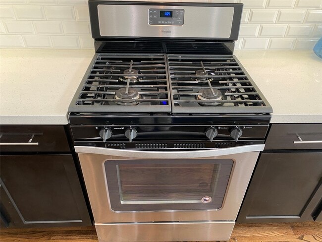 Building Photo - 74 N Hutcheson St