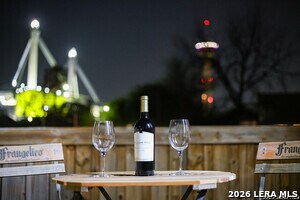 Building Photo - 325 Montana St