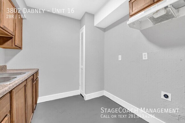 Building Photo - 3802 Dabney-Unit 16
