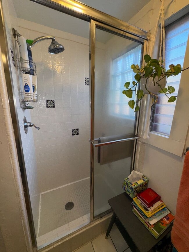 Building Photo - Spanish Style Architectural Gem in the Heart of Altadena - Available Early June