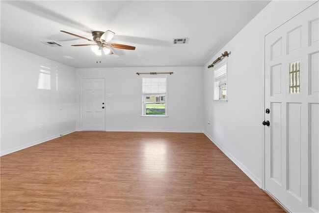 Building Photo - 426 Pine St