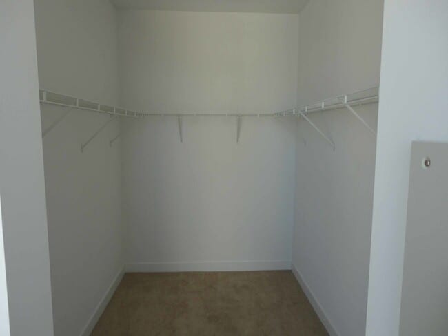 Building Photo - 8 E Randolph St