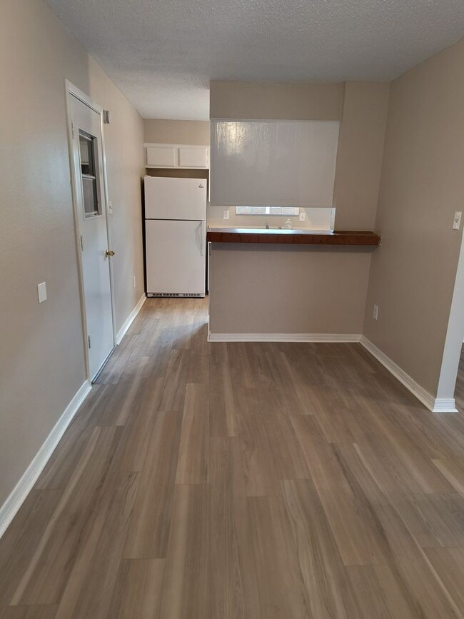 Building Photo - Single Family Home for Rent