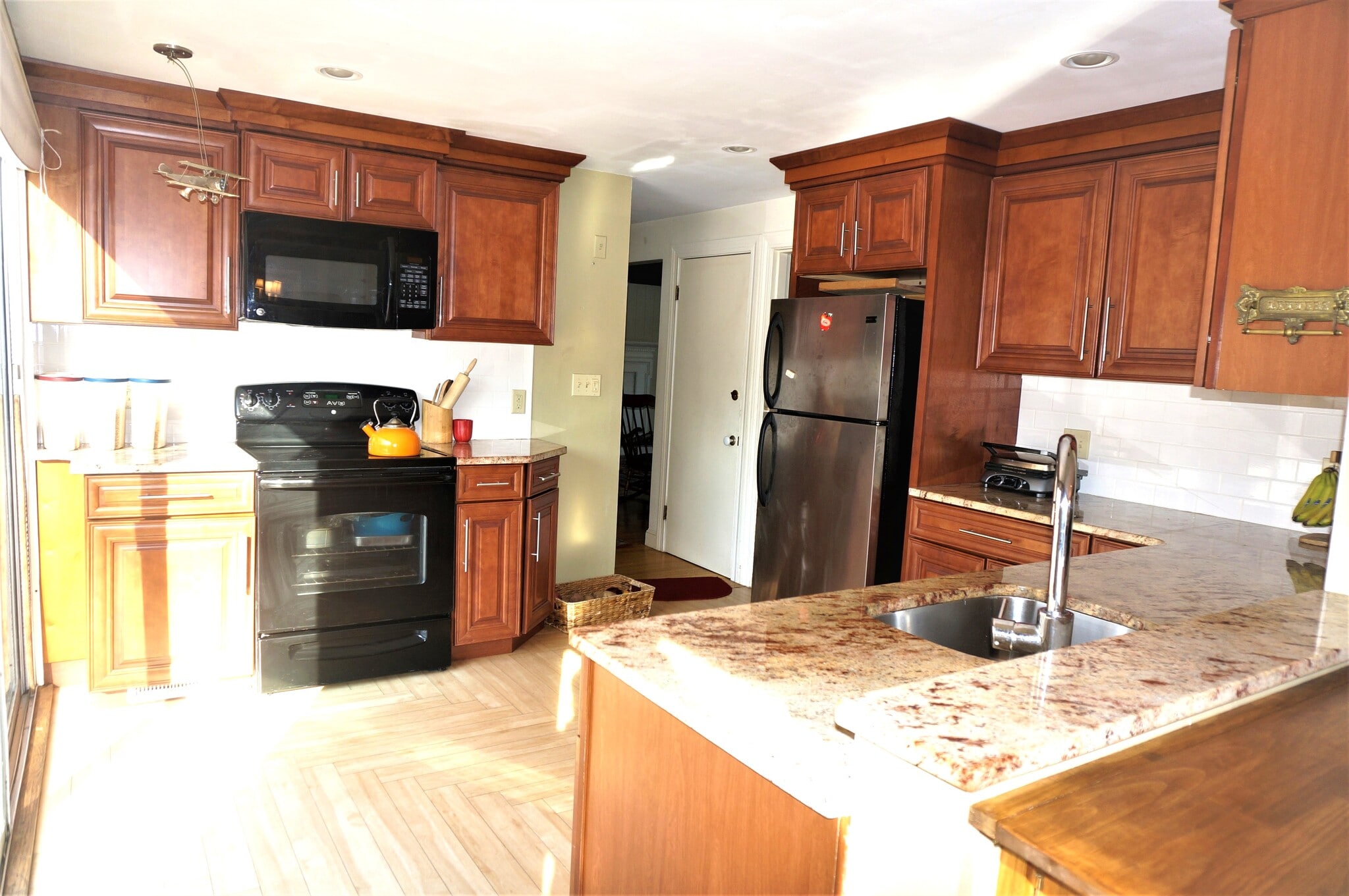 Building Photo - 18 Pequot Rd