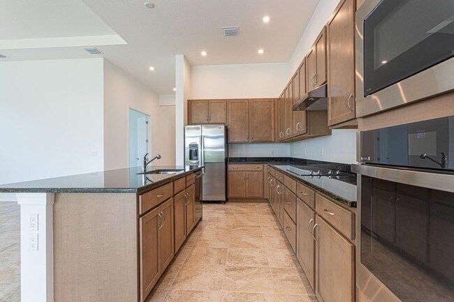 Building Photo - 9155 SW Esule Way