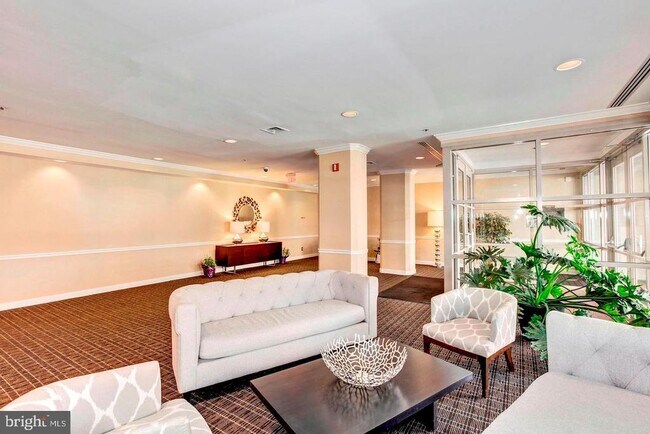 Building Photo - 1200 Braddock Pl