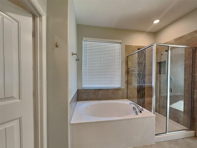 Building Photo - 5BR/4BA | Updated Single Family Home | 2-Car Garage | Gated backyard
