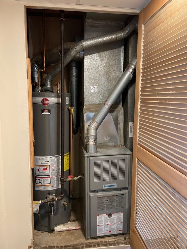 Building Photo - STUDENTS WELCOME! 3 Bed 1.5 Bath Home in great location West Ft Collins w/ Garage and Fenced Yard