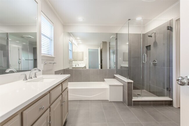 Building Photo - 2117 Promontory Point