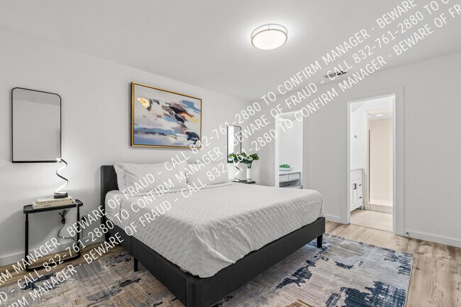 Building Photo - 12811 Pandora Dr