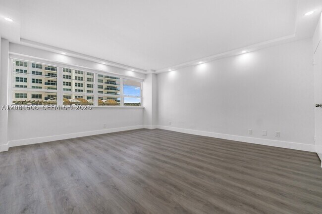Building Photo - 3430 Galt Ocean Dr
